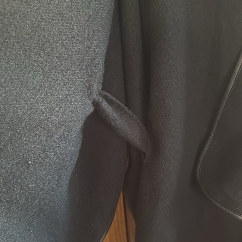 Liz Claiborne Women’s Poncho - Picture 6 of 9